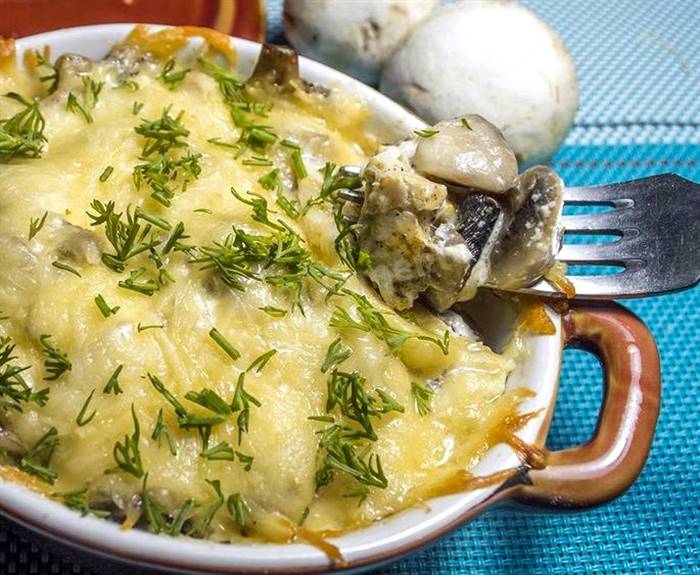 Куряче філе в духовці з грибами Всі професійні кухарі